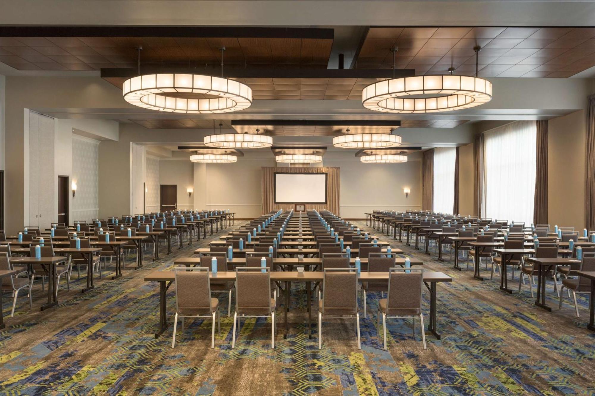 Embassy Suites By Hilton Denton Convention Center Eksteriør bilde