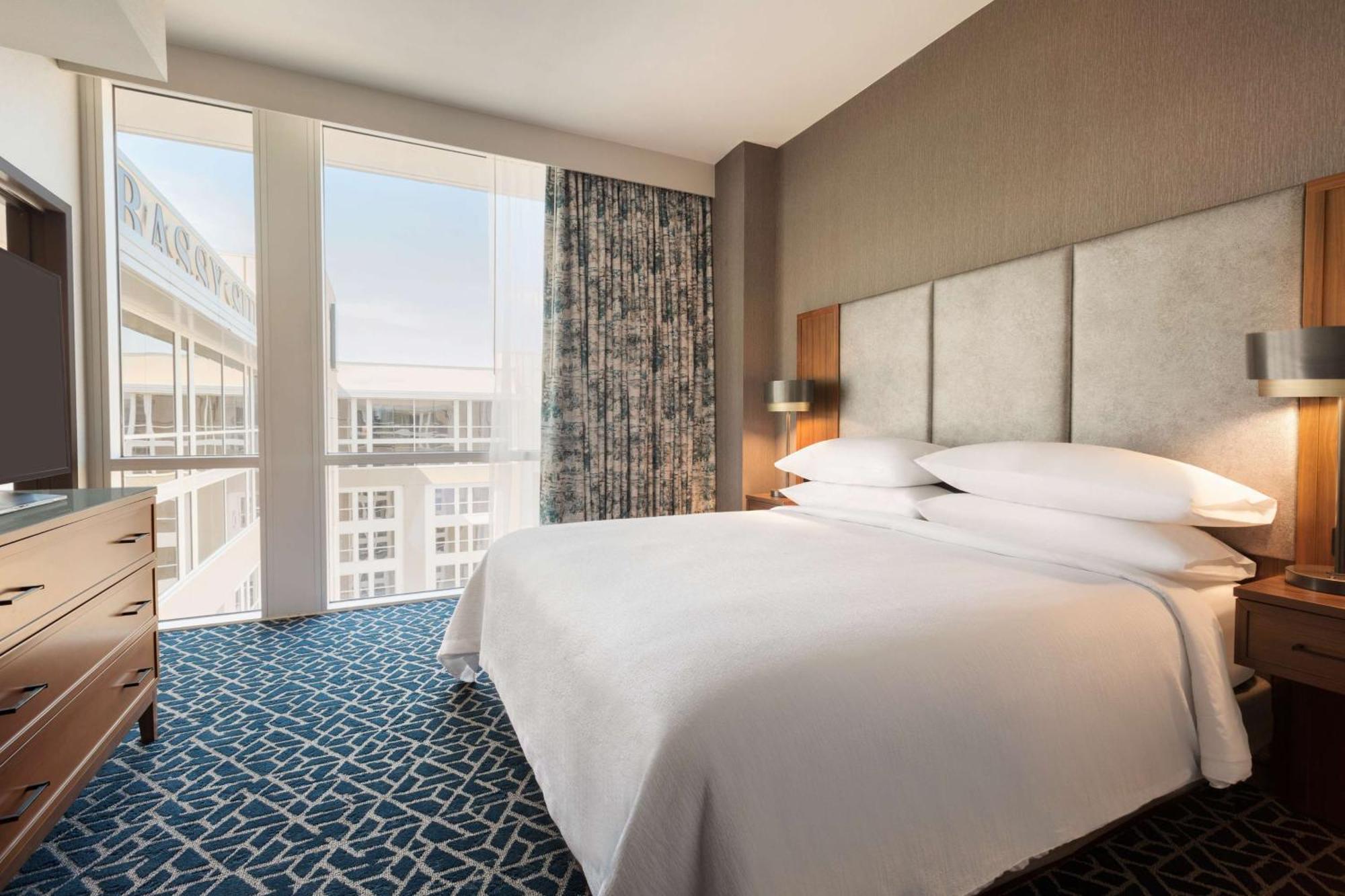 Embassy Suites By Hilton Denton Convention Center Eksteriør bilde