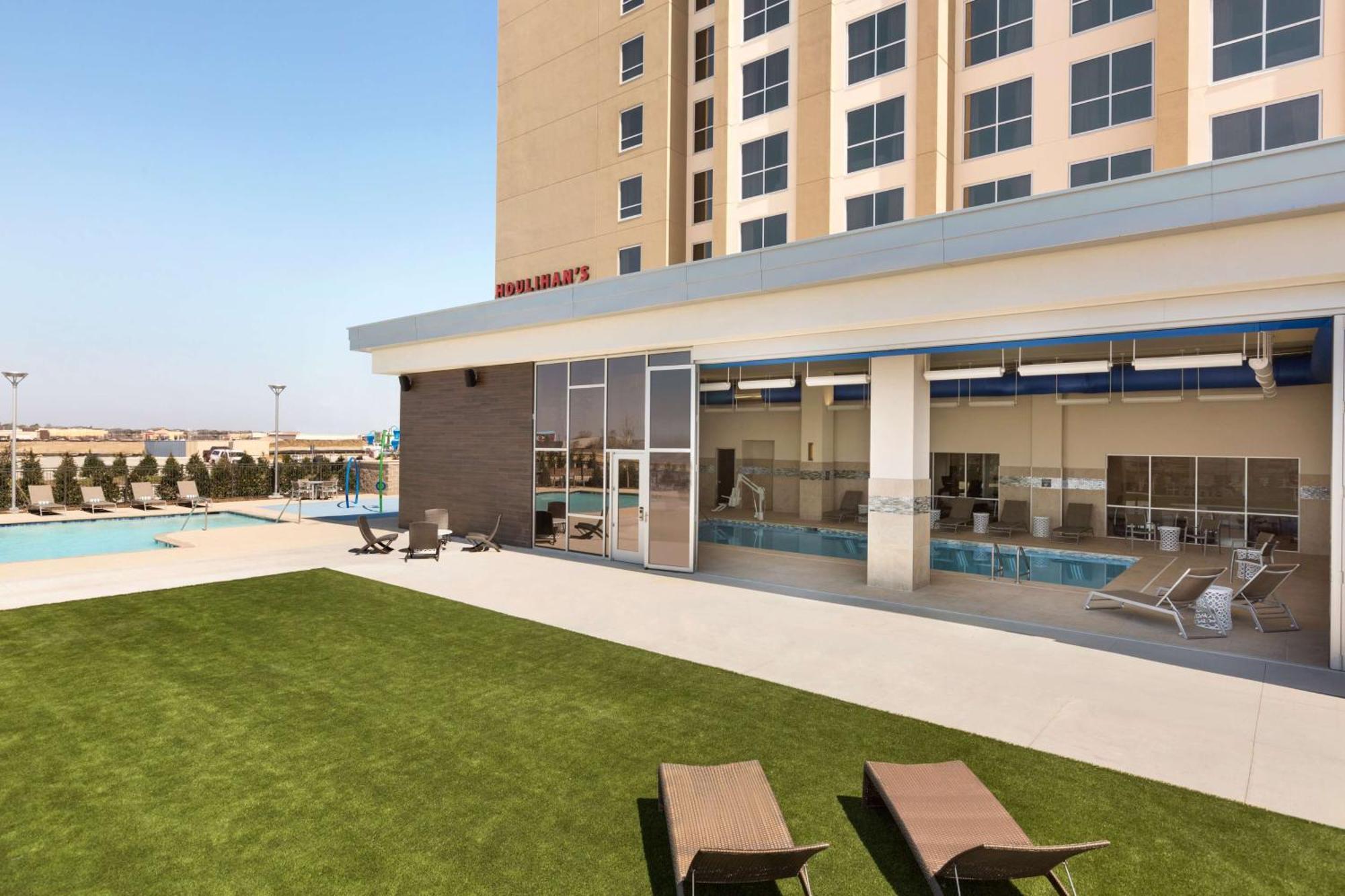 Embassy Suites By Hilton Denton Convention Center Eksteriør bilde
