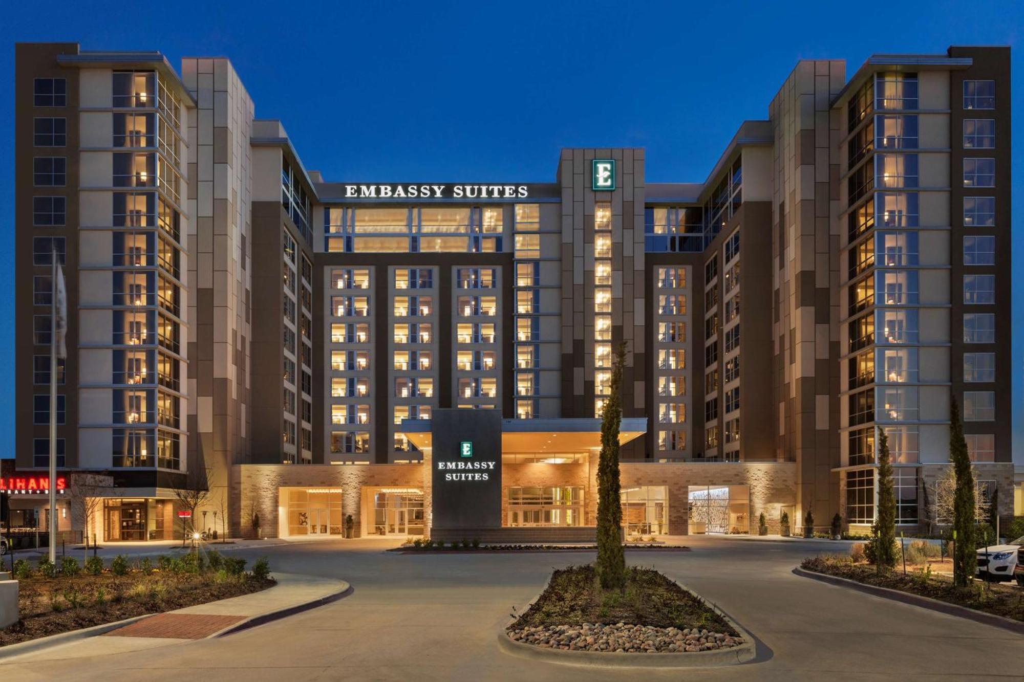 Embassy Suites By Hilton Denton Convention Center Eksteriør bilde